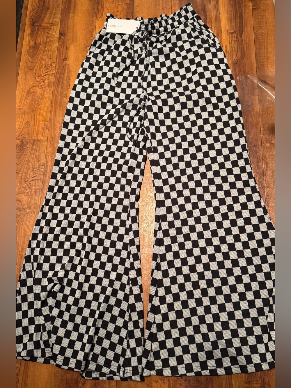 Women’s Annie Black & Gray Checkered Flared Wide Leg Knit Pants size Small NWT